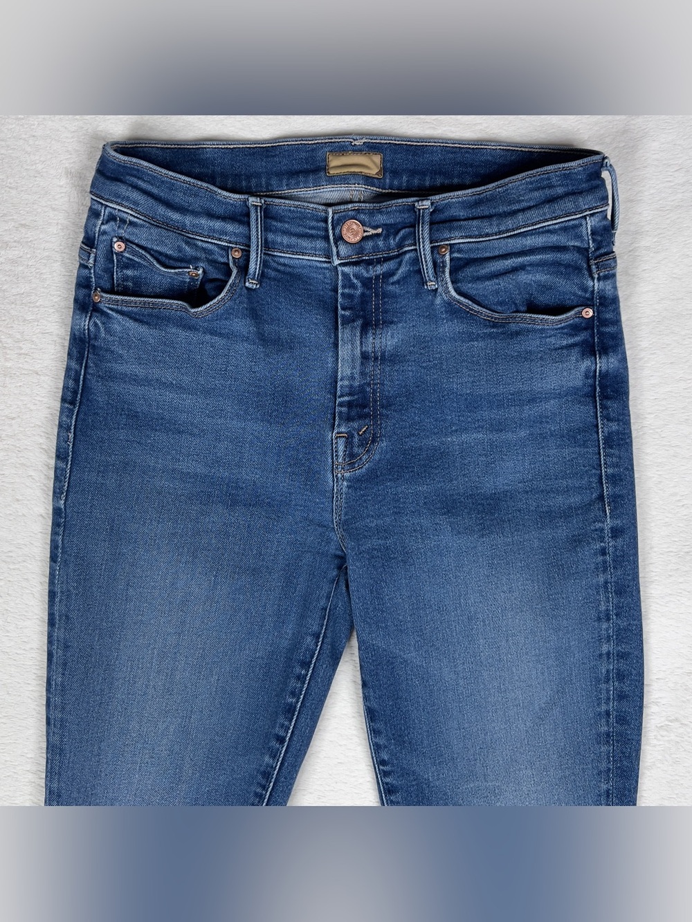 Mother The Weekender Fray Mid-Rise Flare Jeans Women's Size 29 Easy Does It - Picture 2 of 14